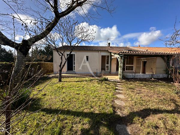 Maison Saintes Rive Gauche - Jardin et garage