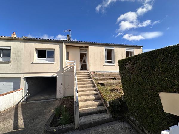 Maison Saintes Rive Gauche - Jardin et garage