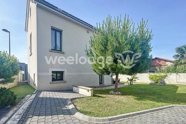 Maison à vendre 6 pièces de 128 m² à Jouy-le-Moutier