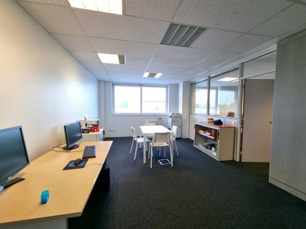 FUTUROSCOPE -GRAND POITIERS - LOT DE BUREAUX DE 80M² A VENDRE
