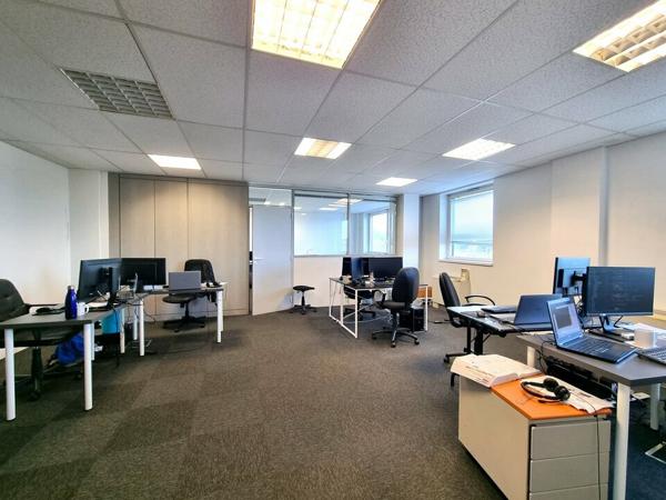 FUTUROSCOPE -GRAND POITIERS - LOT DE BUREAUX DE 80M² A VENDRE