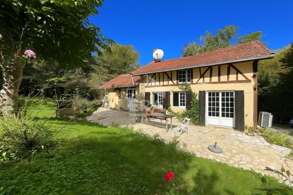 À vendre Charmante maison à colombage de caractère à Lasserade