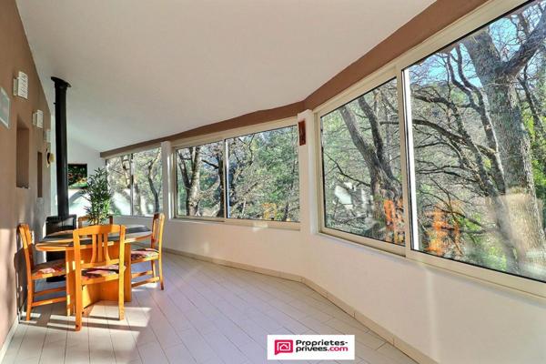 Propriété à Evenos 10 pièce(s) 310 m2 - deux maisons sur  une parcelle de 69215 m2