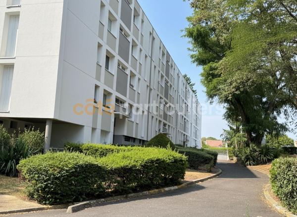Vente
                Appartement70,41 m² - 4 Pièces -
                    CROSNE (91560)