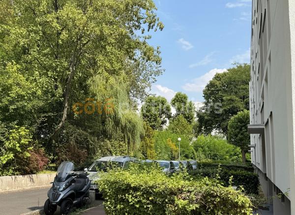 Vente
                Appartement70,41 m² - 4 Pièces -
                    CROSNE (91560)