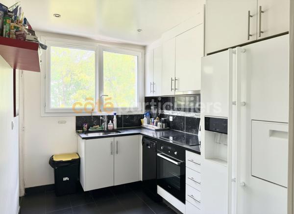 Vente
                Appartement70,41 m² - 4 Pièces -
                    CROSNE (91560)