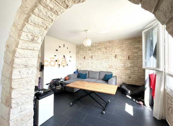 Vente
                Appartement70,41 m² - 4 Pièces -
                    CROSNE (91560)