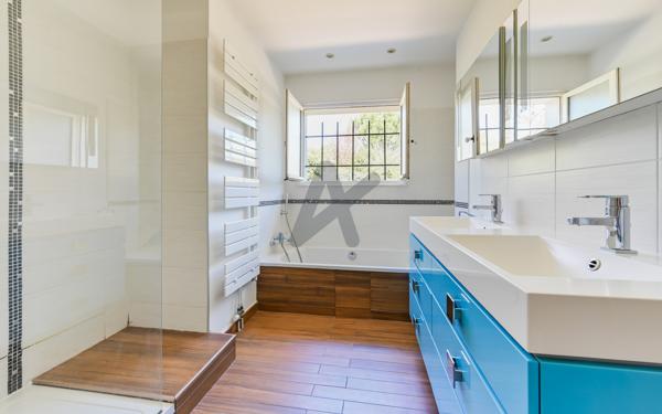 SAINT DIDIER AU MONT D'OR, MAISON DE 200 M2 UTILES SUR TERRAIN DE 1816 M2 AVEC VUE EXCEPTIONNELLE ET PISCINE