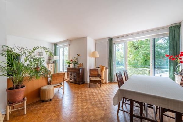 Appartement
         4 pièces
        - 94 m² Exclusivité 560 000 € *