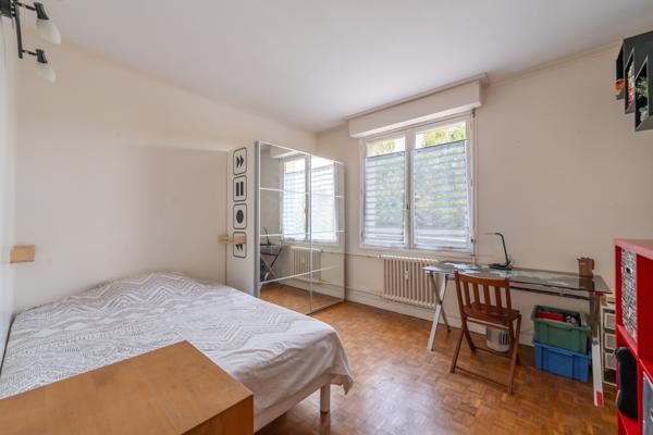 Appartement
         4 pièces
        - 94 m² Exclusivité 560 000 € *