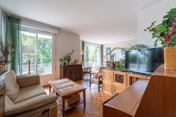 Appartement
         4 pièces
        - 94 m² Exclusivité 560 000 € *