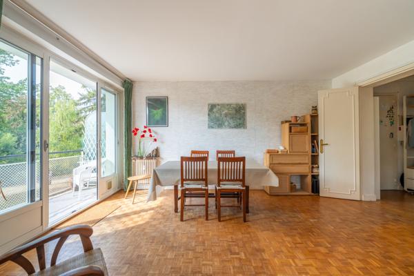 Appartement
         4 pièces
        - 94 m² Exclusivité 560 000 € *