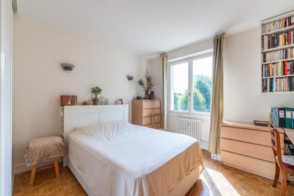 Appartement
         4 pièces
        - 94 m² Exclusivité 560 000 € *