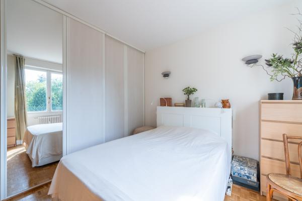 Appartement
         4 pièces
        - 94 m² Exclusivité 560 000 € *