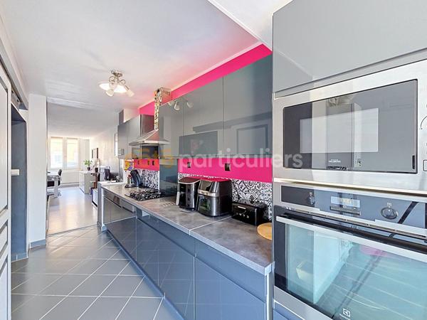 Vente
                Maison114 m² - 5 Pièces -
                    ARMENTIERES (59280)