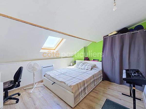 Vente
                Maison114 m² - 5 Pièces -
                    ARMENTIERES (59280)