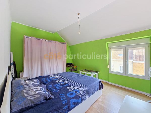 Vente
                Maison114 m² - 5 Pièces -
                    ARMENTIERES (59280)