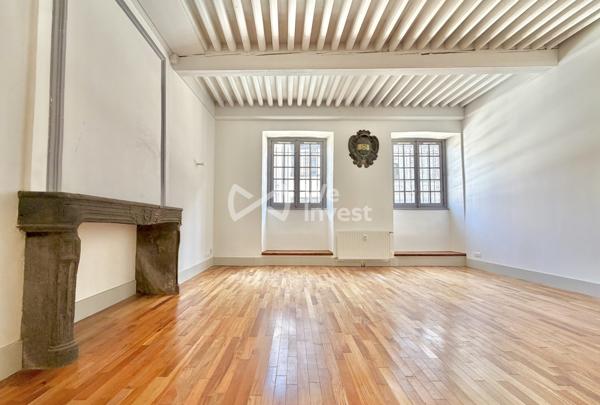 Appartement de type 1 en rez-de-chaussée de 45m2.