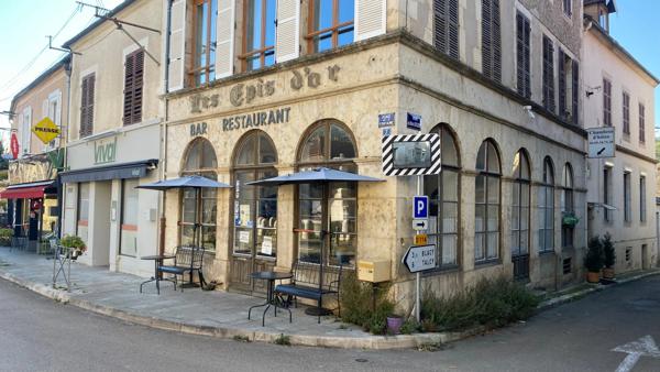 à vendre un ensemble chambres d'hôte - Bar - Restaurant à L'ISLE SUR SEREIN (89)