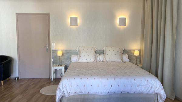 à vendre un ensemble chambres d'hôte - Bar - Restaurant à L'ISLE SUR SEREIN (89)