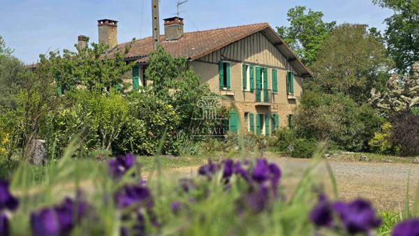 Nogaro (32110) MAISON T11 - 300M² EN CAMPAGNE AVEC TERRAIN D'1HA ET DEPENDANCE / PROCHE NOGORO