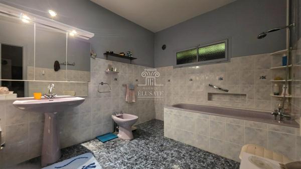 Nogaro (32110) MAISON T11 - 300M² EN CAMPAGNE AVEC TERRAIN D'1HA ET DEPENDANCE / PROCHE NOGORO