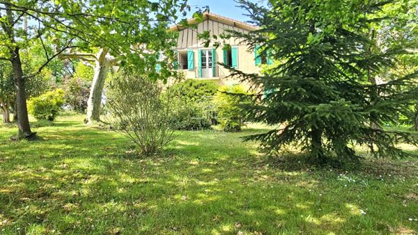 Nogaro (32110) MAISON T11 - 300M² EN CAMPAGNE AVEC TERRAIN D'1HA ET DEPENDANCE / PROCHE NOGORO