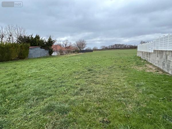 Terrain à Batir à vendre à Les Martres-d'Artière dans le Puy-de-Dôme (63430), ref : 63022-33