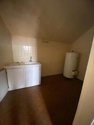 A vendre, Immeuble de rapport à Périgueux (24000) avec 3 appartements et un local commercial