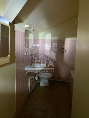 A vendre, Immeuble de rapport à Périgueux (24000) avec 3 appartements et un local commercial