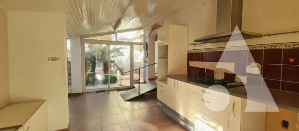 Maison 6 pièces 150.99 m2