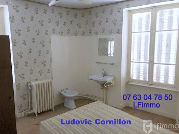 Immeuble : Hôtel-Restaurant, boucherie, appartement à rénover