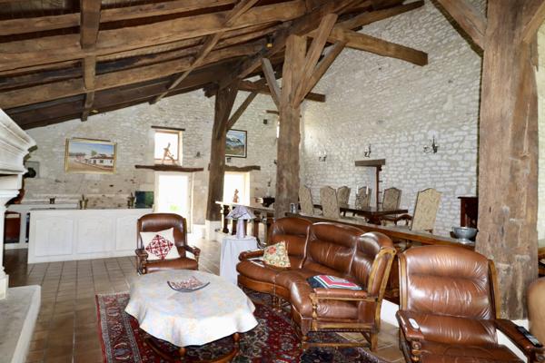 Secteur Saintes maison Saintes (17100)