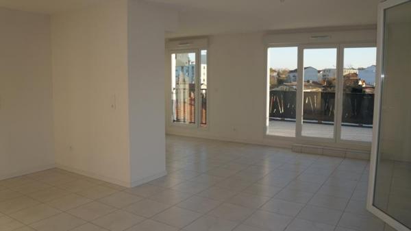 À vendre : Appartement terrasse 4 pièces au coeur de Décines-Charpieu