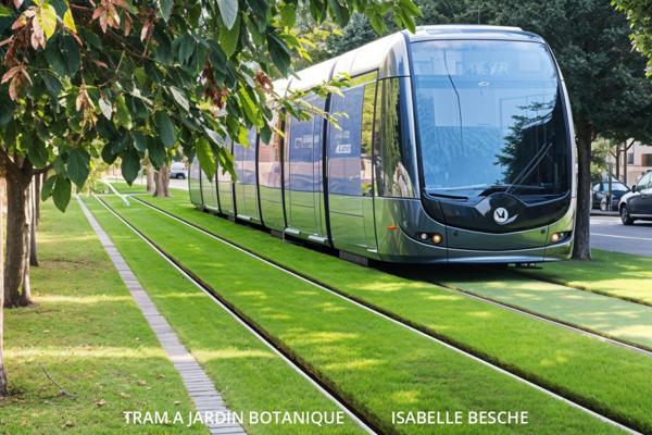 EXCLUSIVITE Grand local polyvalent avec patio et  grand garage