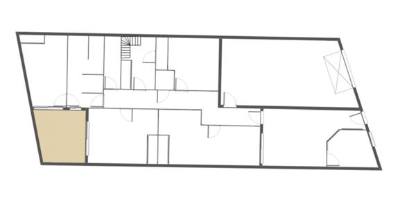 EXCLUSIVITE Grand local polyvalent avec patio et  grand garage