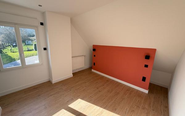 Maison à louer    9 pièces •  Bruyères-et-Montbérault