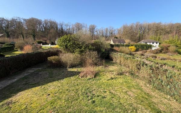 Maison à louer    9 pièces •  Bruyères-et-Montbérault