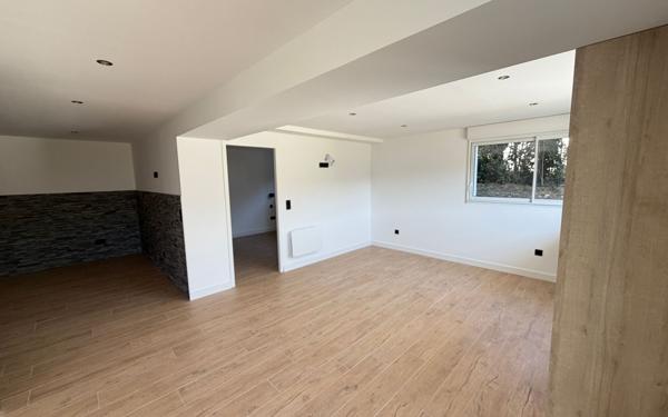 Maison à louer    9 pièces •  Bruyères-et-Montbérault