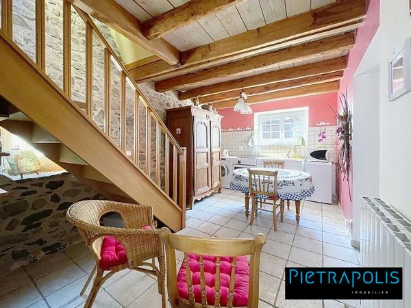 Magnifique Maison de 280 m2 : 7 chambres, piscine et dépendance, terrain de 1400 m2 - Soucieu-en-Jarrest