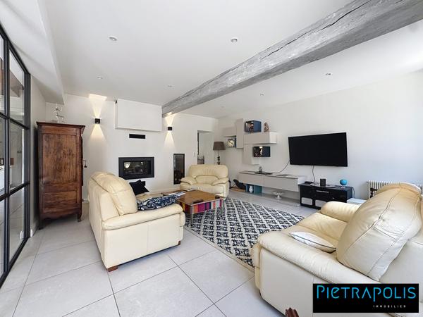 Magnifique Maison de 280 m2 : 7 chambres, piscine et dépendance, terrain de 1400 m2 - Soucieu-en-Jarrest