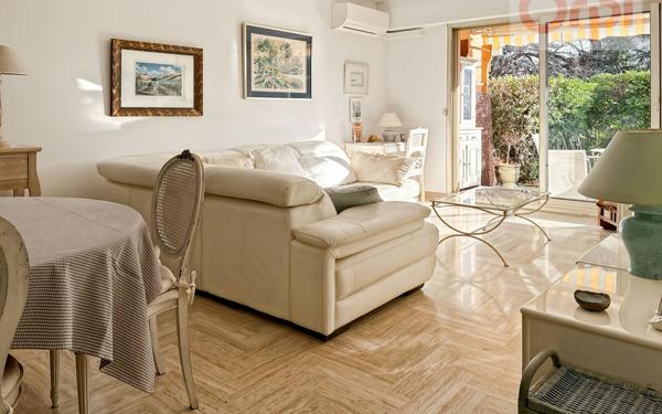 Appartement à vendre    2 pièces • 55 m2 Saint-Laurent-du-Var