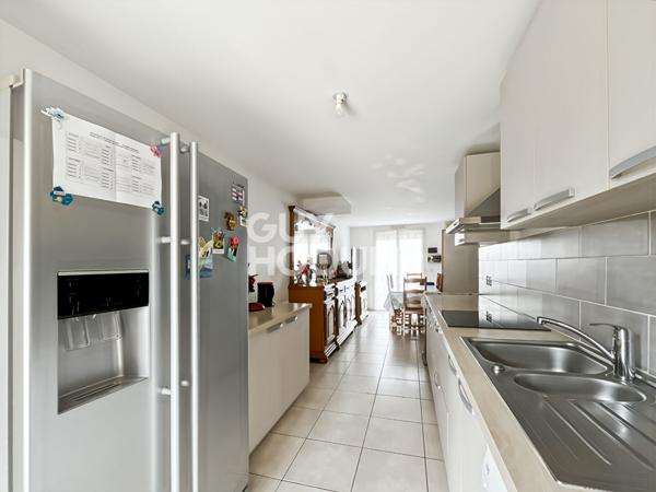 Maison à vendre à Fontenay-Trésigny - 5 pièces, 3 chambres