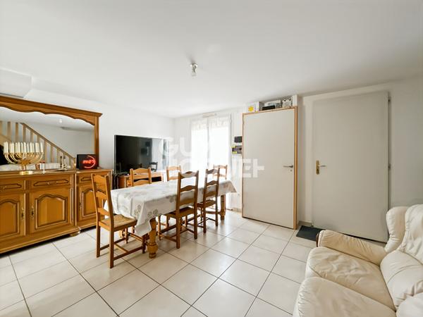 Maison à vendre à Fontenay-Trésigny - 5 pièces, 3 chambres