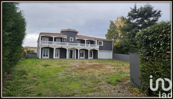 Maison à vendre 9 pièces 462 m² Cournon-d'Auvergne