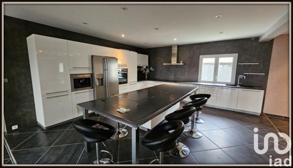 Maison à vendre 9 pièces 462 m² Cournon-d'Auvergne