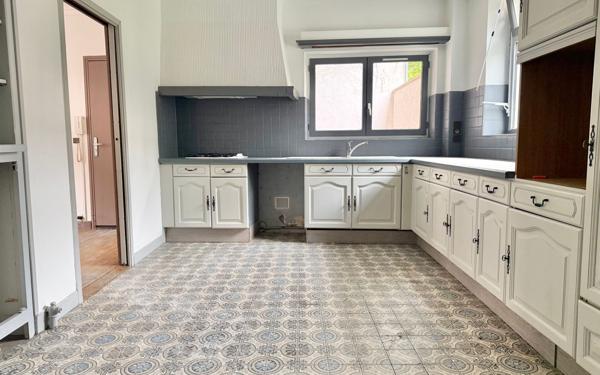 Maison à vendre    7 pièces • 137 m2 Morangis