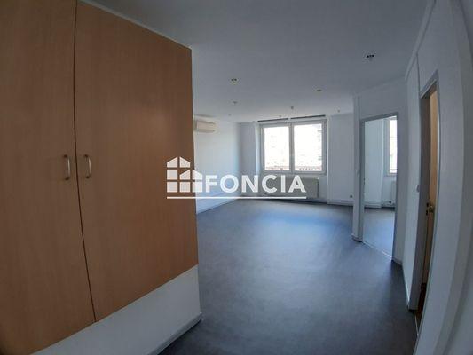 Location Local commercial 2 pièces 59.84 m² - Saint-dié-des-vosges 88100