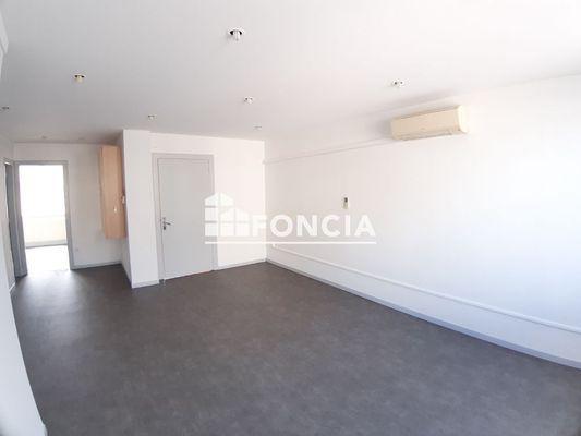 Location Local commercial 2 pièces 59.84 m² - Saint-dié-des-vosges 88100