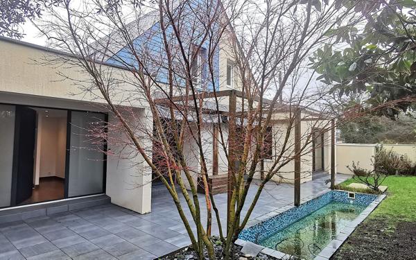 Maison à vendre    6 pièces •  Vannes